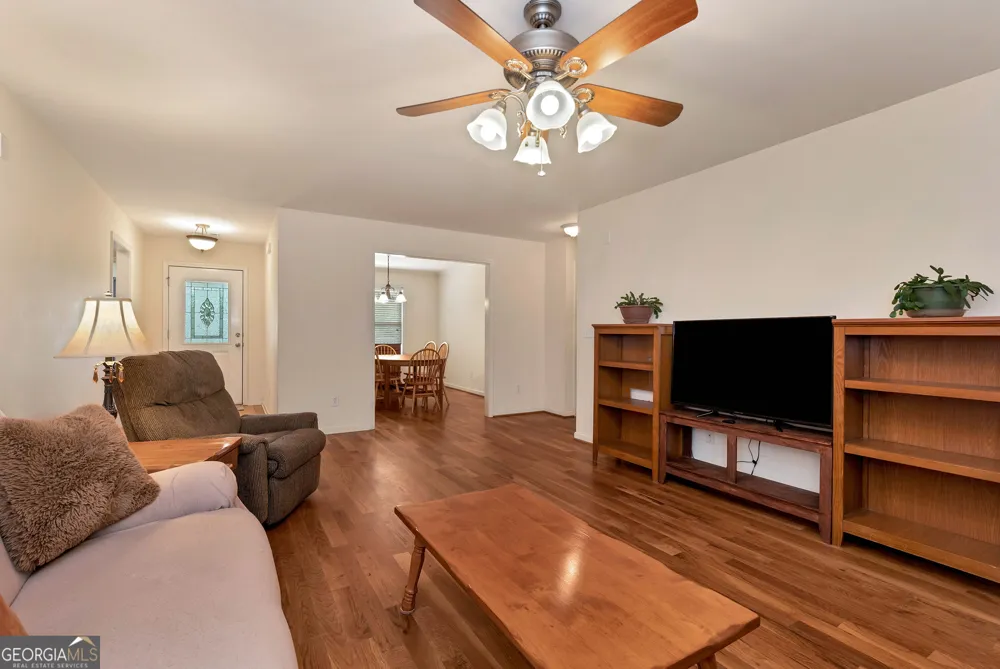 817 Bluejay WAY Winder, GA 30680