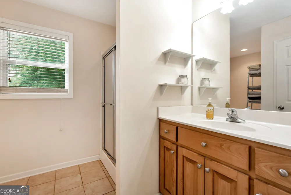 817 Bluejay WAY Winder, GA 30680