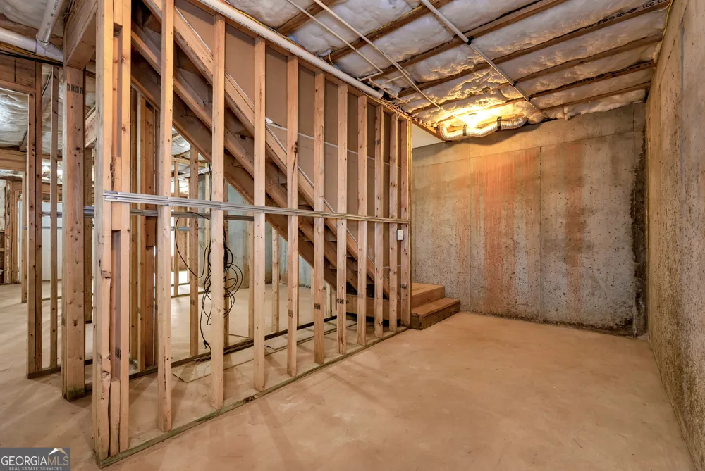 817 Bluejay WAY Winder, GA 30680