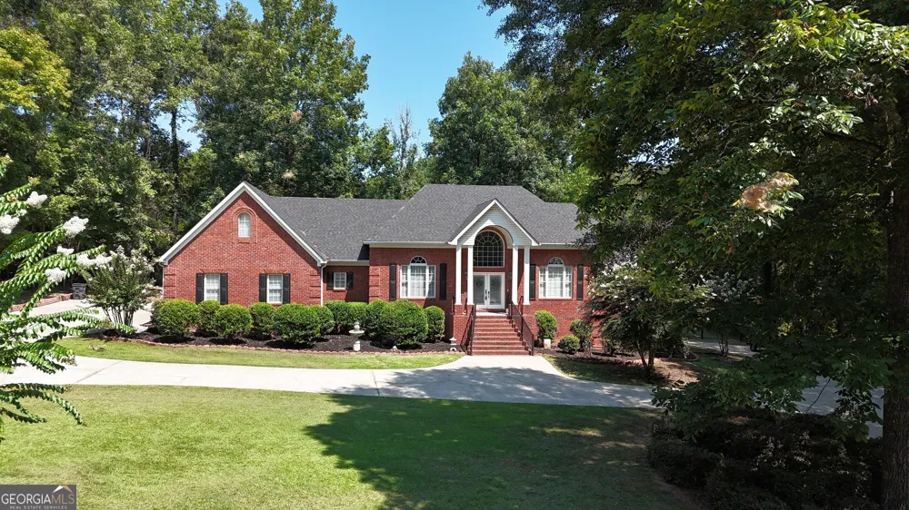 128 Cross Creek CIR Macon, GA 31210
