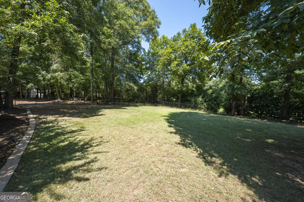 128 Cross Creek CIR Macon, GA 31210