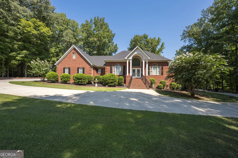 128 Cross Creek CIR Macon, GA 31210