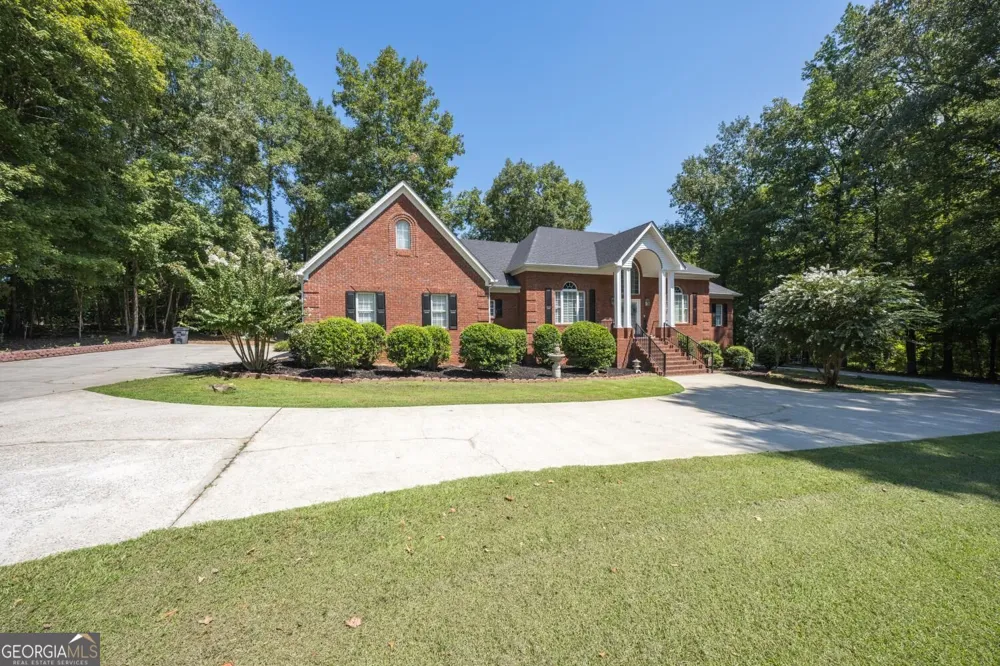128 Cross Creek CIR Macon, GA 31210