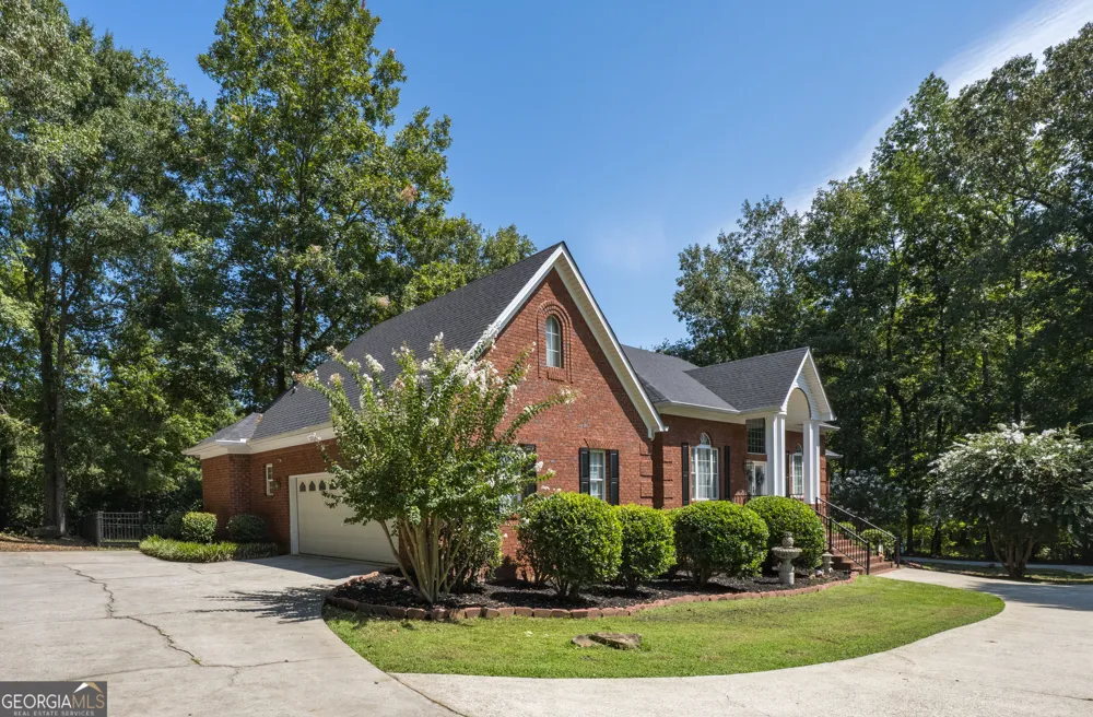128 Cross Creek CIR Macon, GA 31210