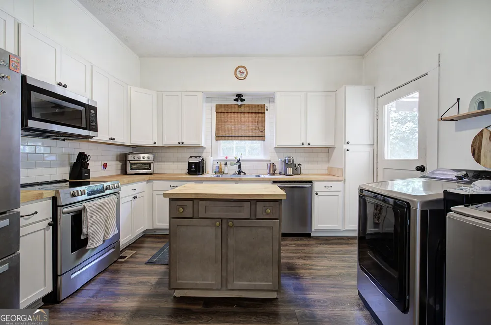 219 Etowah DR Cartersville, GA 30120