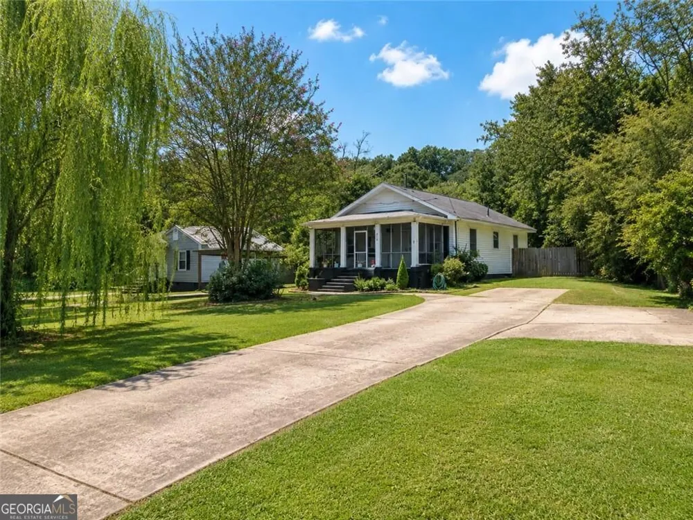 219 Etowah DR Cartersville, GA 30120