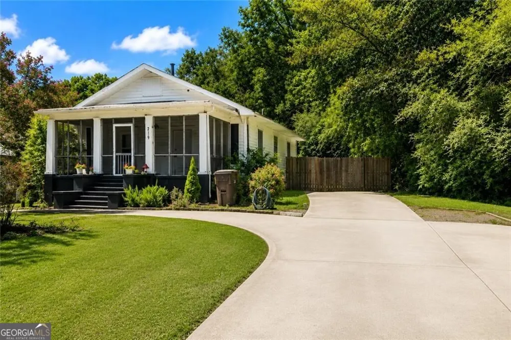 219 Etowah DR Cartersville, GA 30120