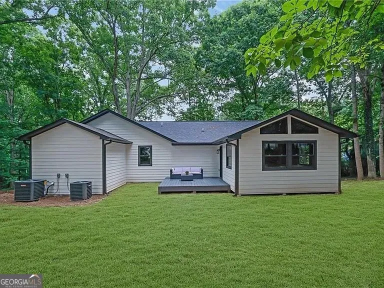 2000 Doefield ST Canton, GA 30115