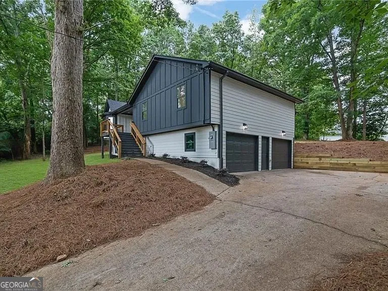 2000 Doefield ST Canton, GA 30115