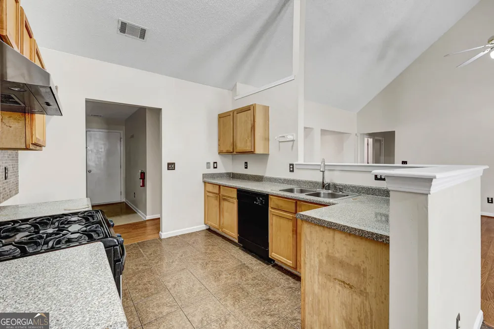 6827 Hill Creek CV Lithonia, GA 30058