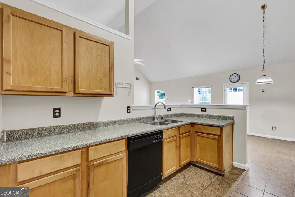 6827 Hill Creek CV Lithonia, GA 30058