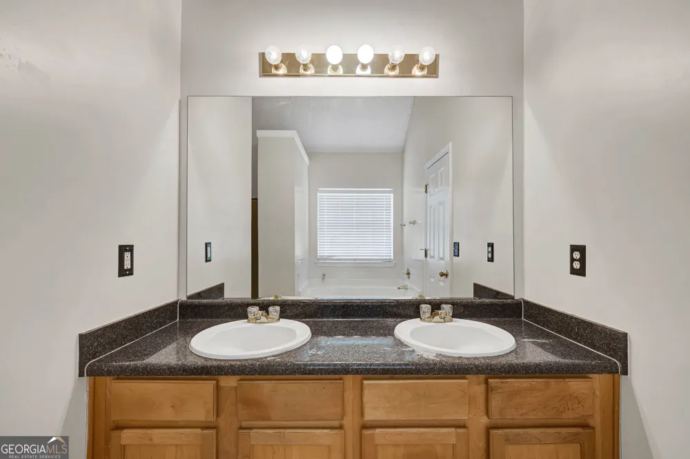6827 Hill Creek CV Lithonia, GA 30058