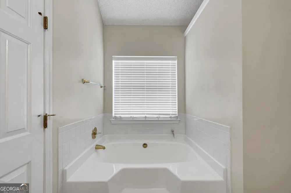 6827 Hill Creek CV Lithonia, GA 30058