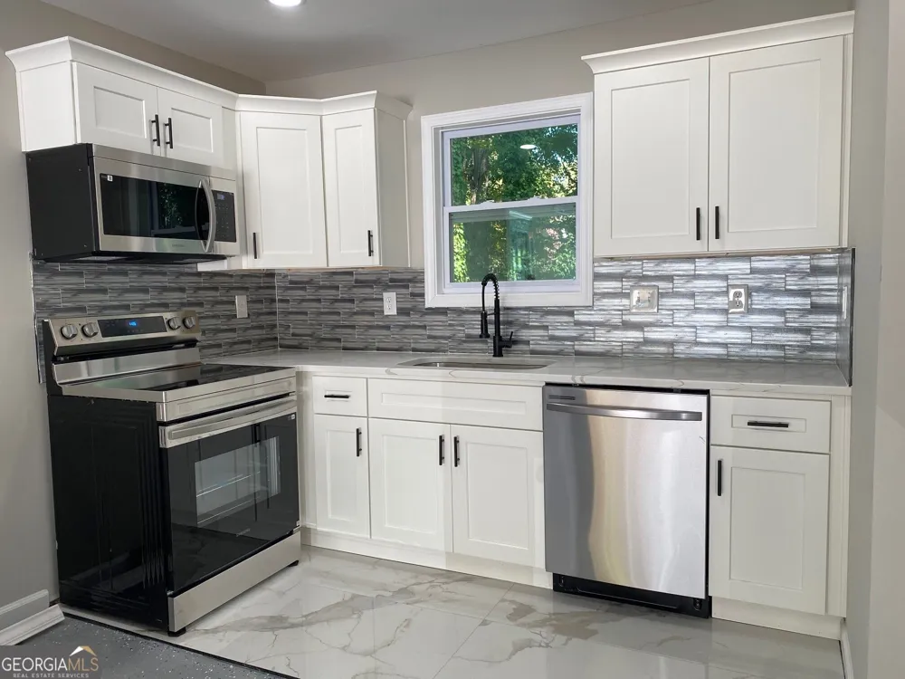 1413 Silver Lake DR Norcross, GA 30093