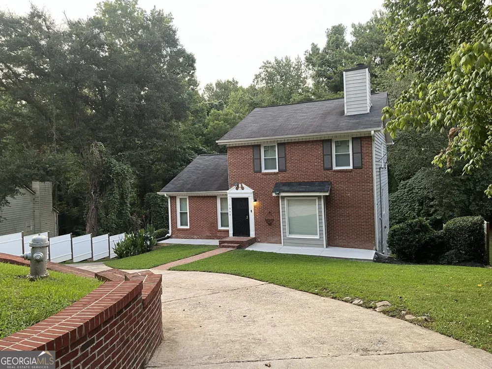 1640 Canberra DR Stone Mountain, GA 30088