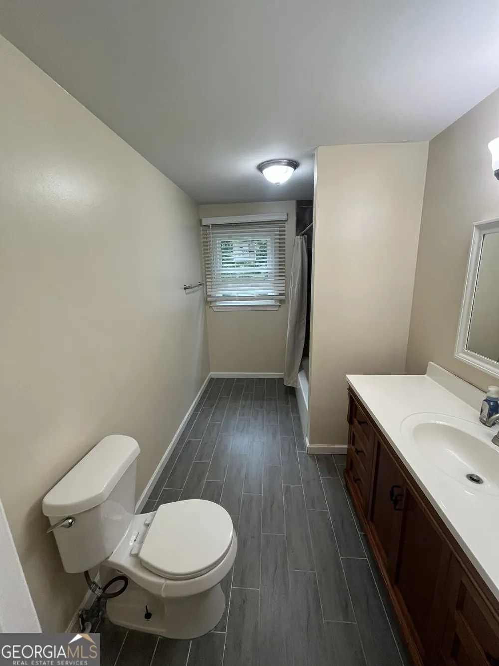 1640 Canberra DR Stone Mountain, GA 30088