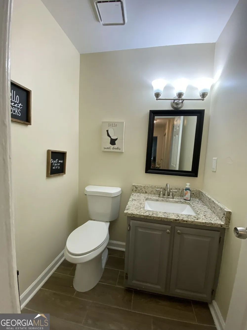 1640 Canberra DR Stone Mountain, GA 30088