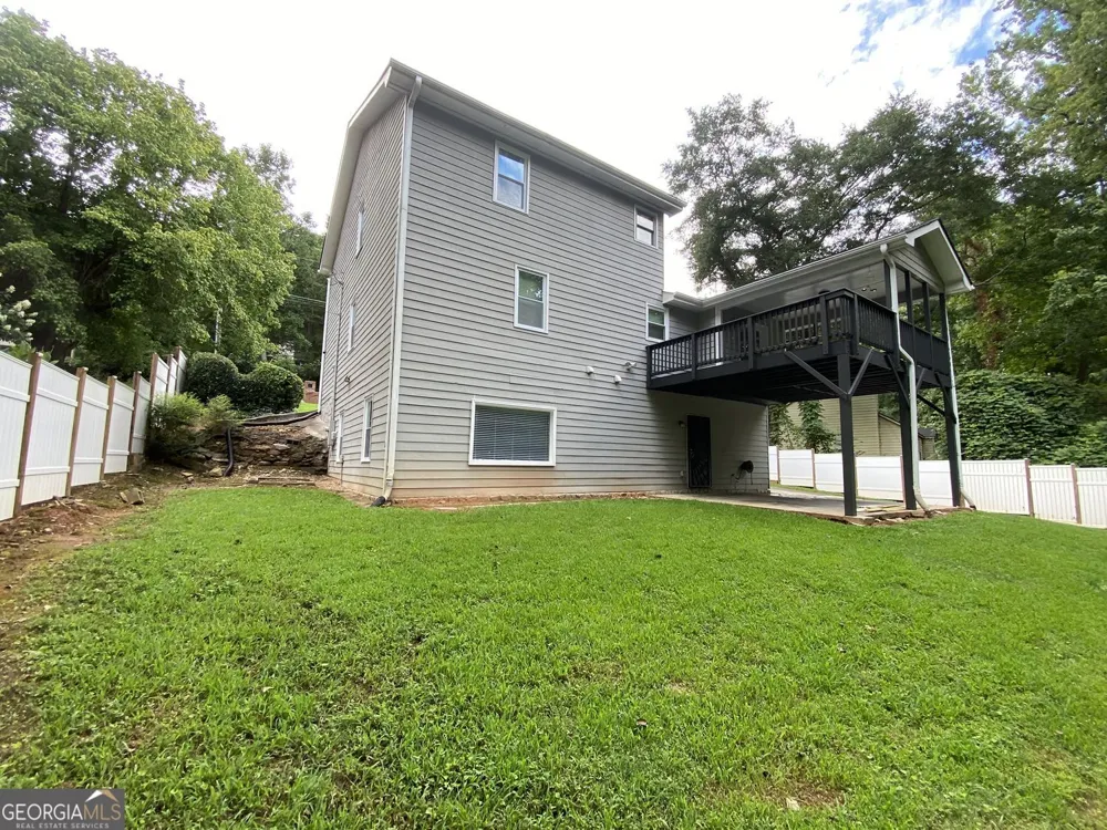 1640 Canberra DR Stone Mountain, GA 30088