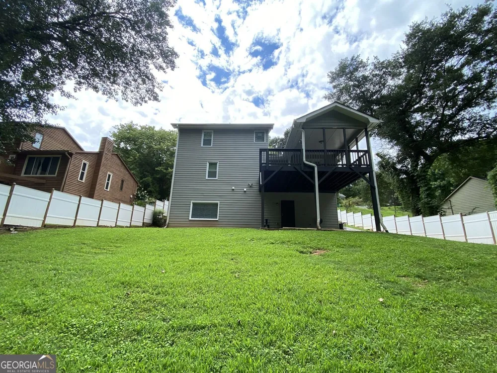 1640 Canberra DR Stone Mountain, GA 30088