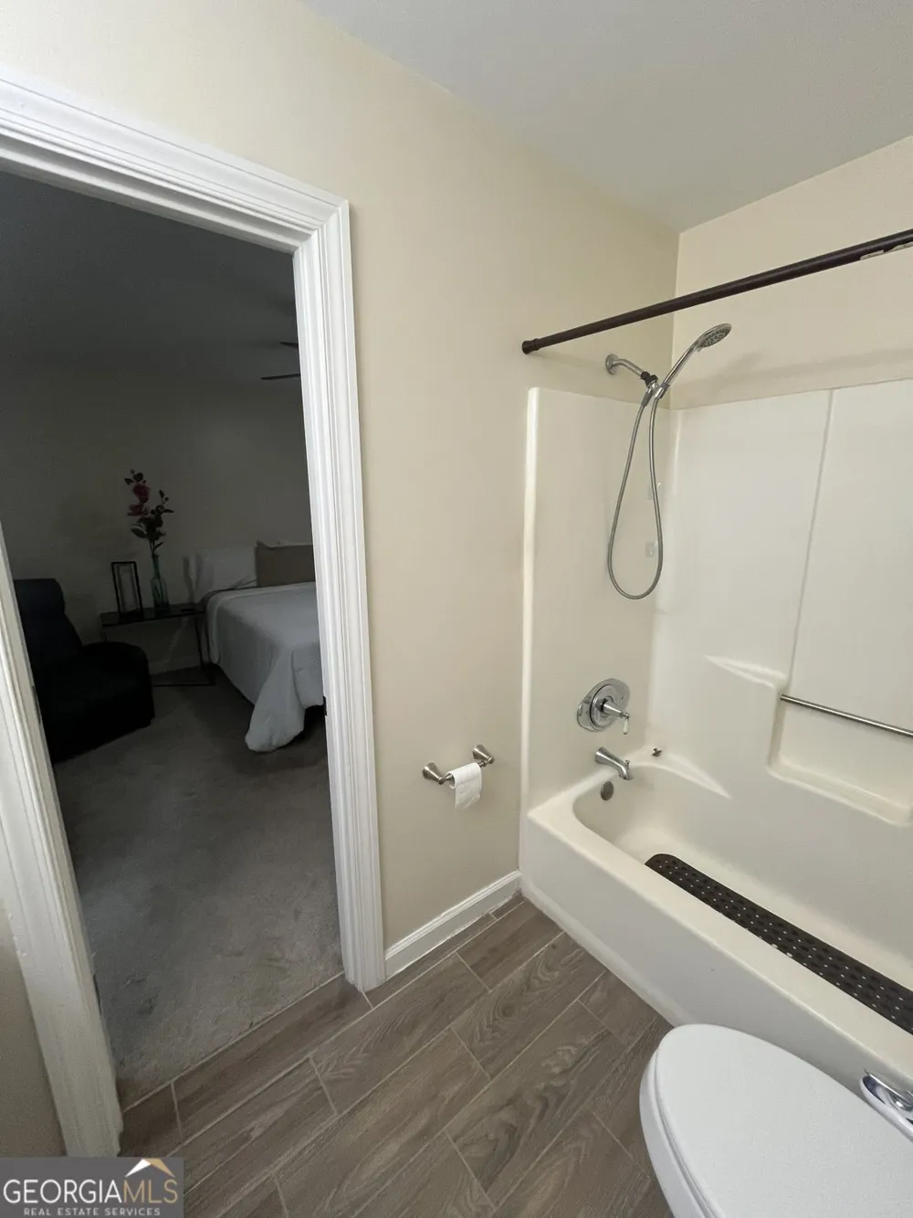 1640 Canberra DR Stone Mountain, GA 30088