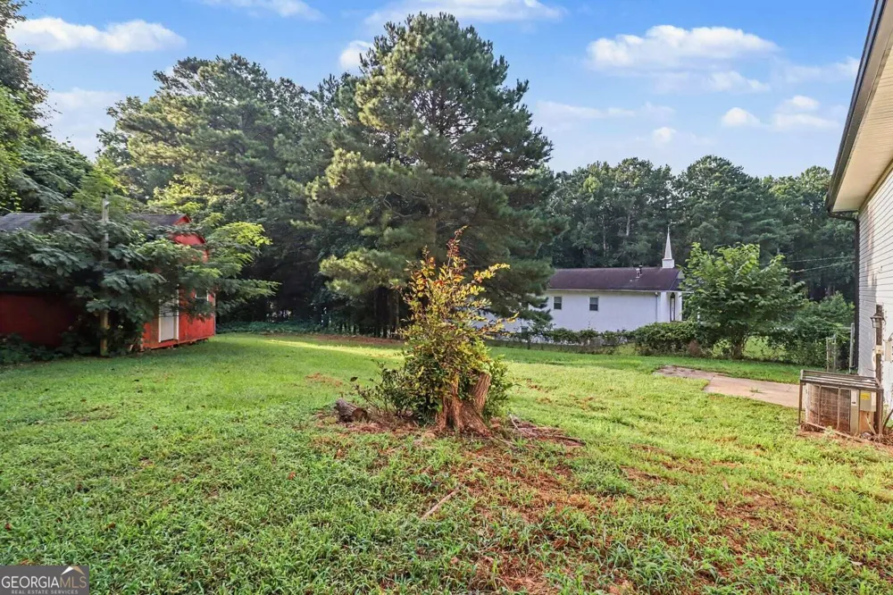 8908 Thomas RD Jonesboro, GA 30238