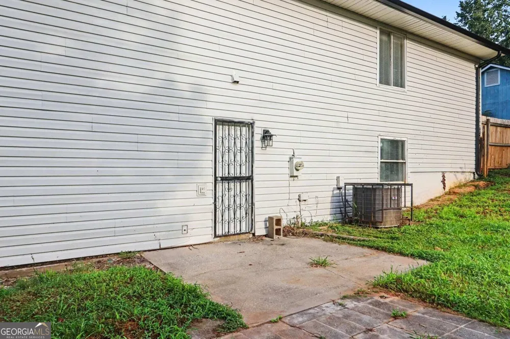8908 Thomas RD Jonesboro, GA 30238