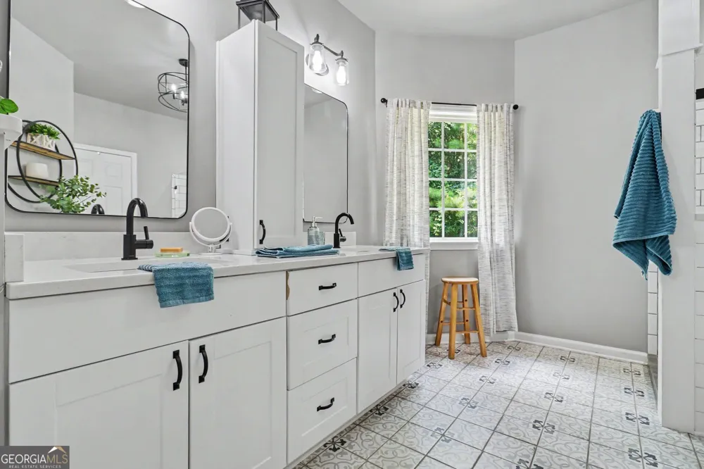 260 Nixon RD Senoia, GA 30276