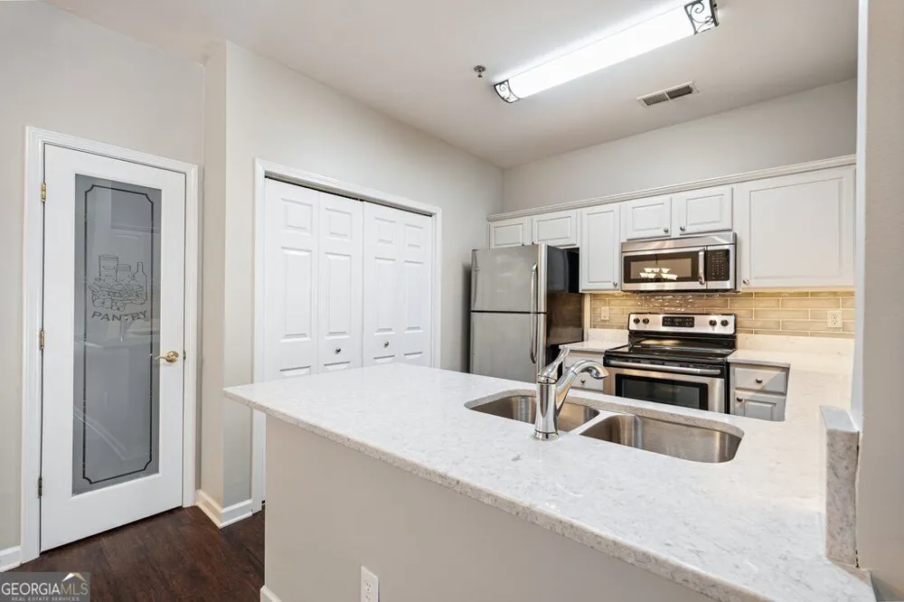 222 Riverstone PL Canton, GA 30114