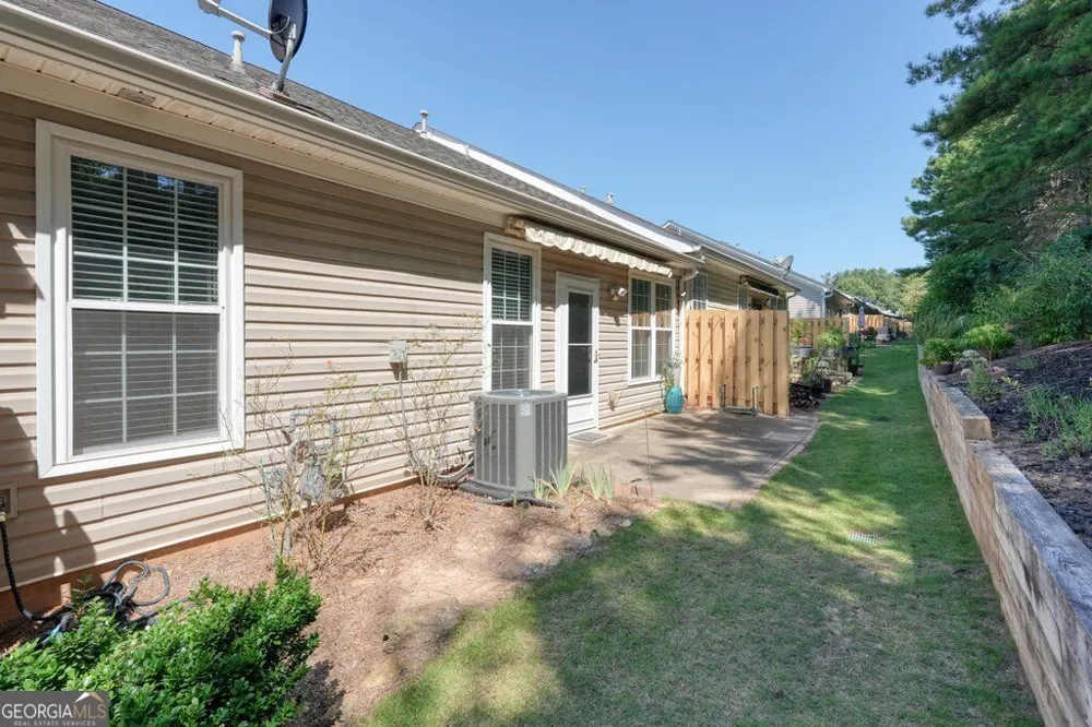 222 Riverstone PL Canton, GA 30114