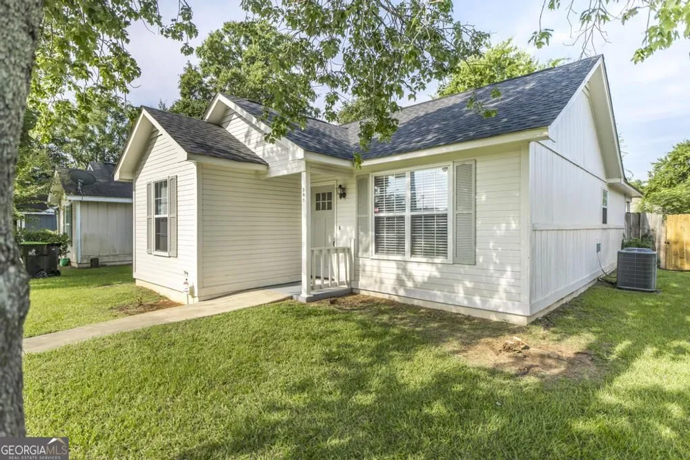 305 Johnson RD Warner Robins, GA 31093