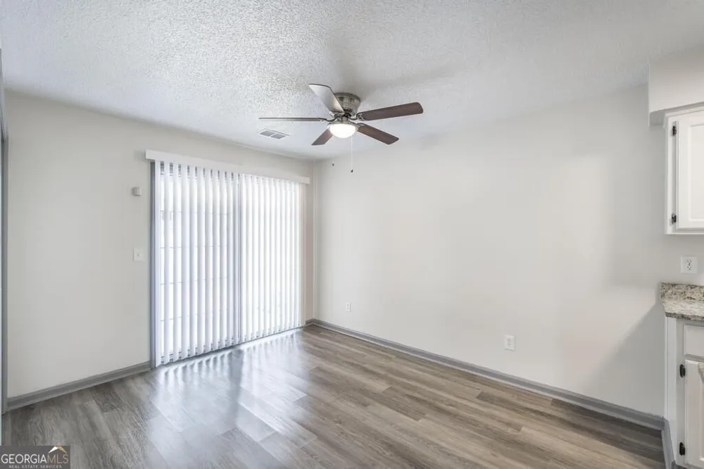 305 Johnson RD Warner Robins, GA 31093