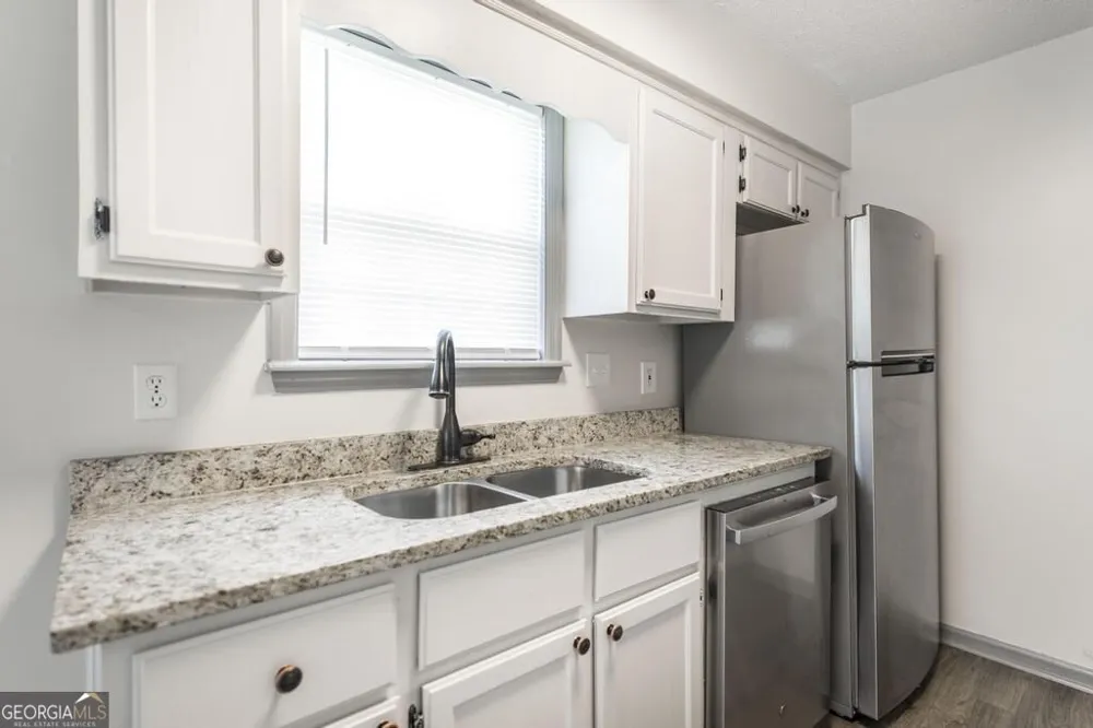 305 Johnson RD Warner Robins, GA 31093
