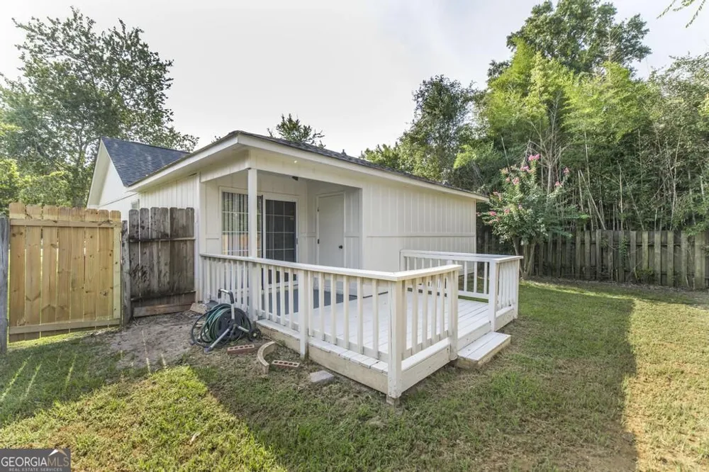 305 Johnson RD Warner Robins, GA 31093