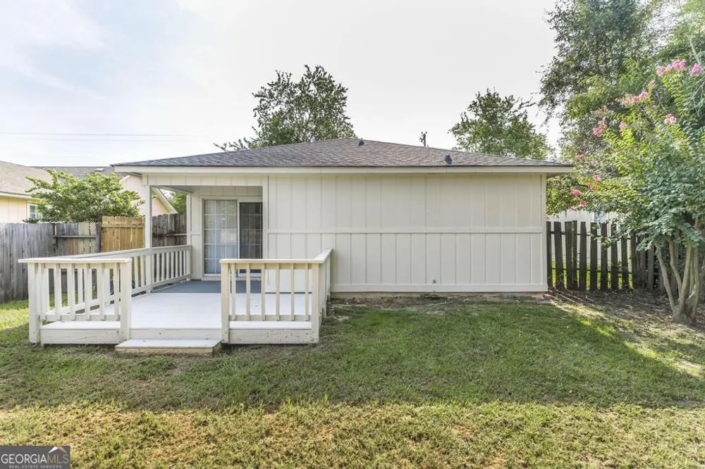 305 Johnson RD Warner Robins, GA 31093