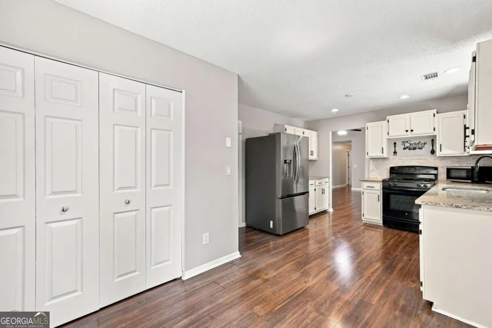 4460 Whitt Station RUN NW Acworth, GA 30101