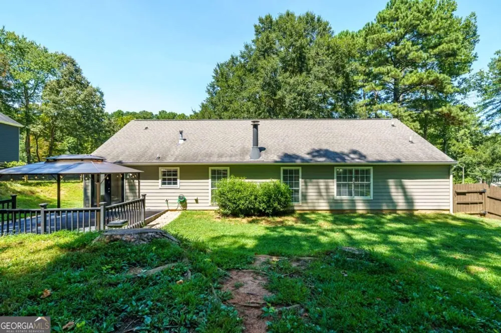 4460 Whitt Station RUN NW Acworth, GA 30101