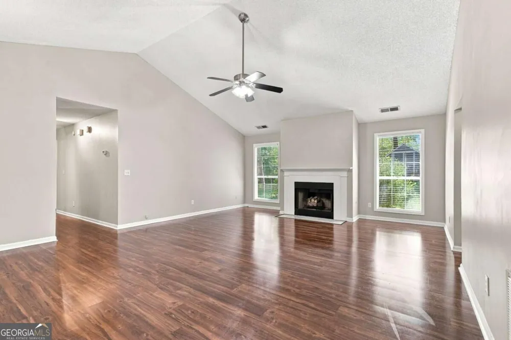 4460 Whitt Station RUN NW Acworth, GA 30101