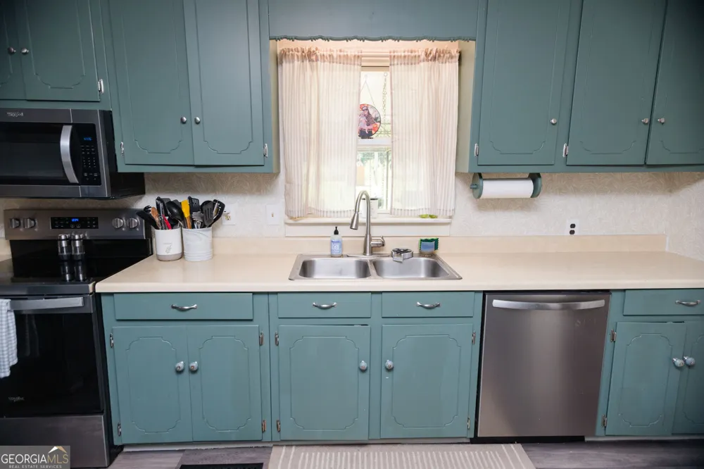 1364 Tommy Purvis Jr RD Reynolds, GA 31076
