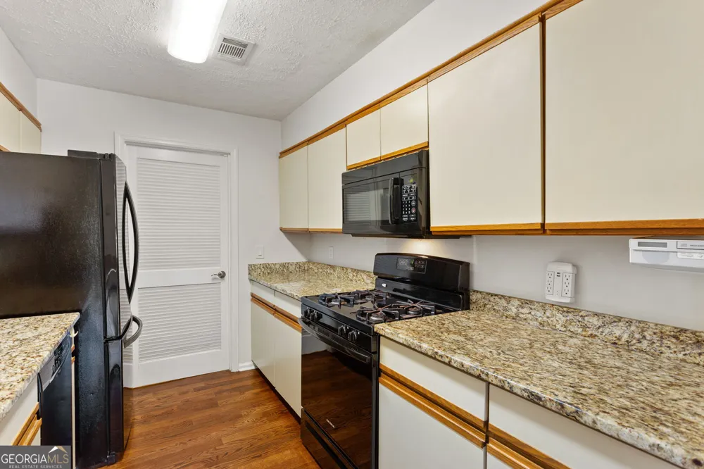 208 Bridge LN SE Smyrna, GA 30082