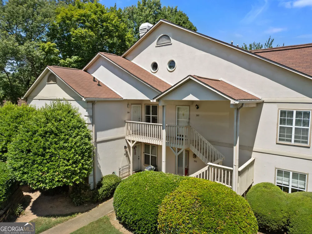 208 Bridge LN SE Smyrna, GA 30082