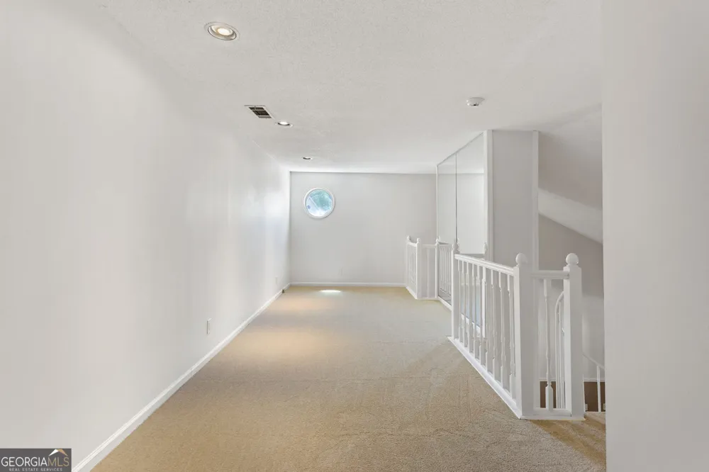 208 Bridge LN SE Smyrna, GA 30082