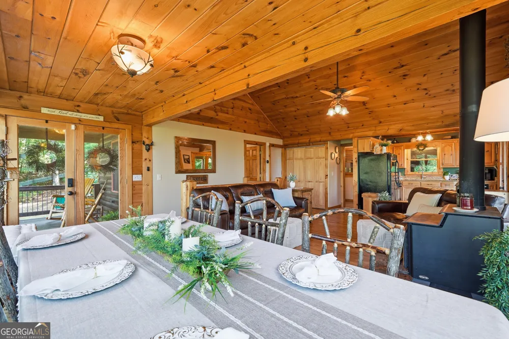 24 Oak Ledge RD Morganton, GA 30560