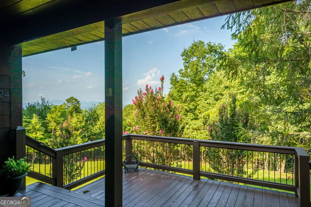 24 Oak Ledge RD Morganton, GA 30560