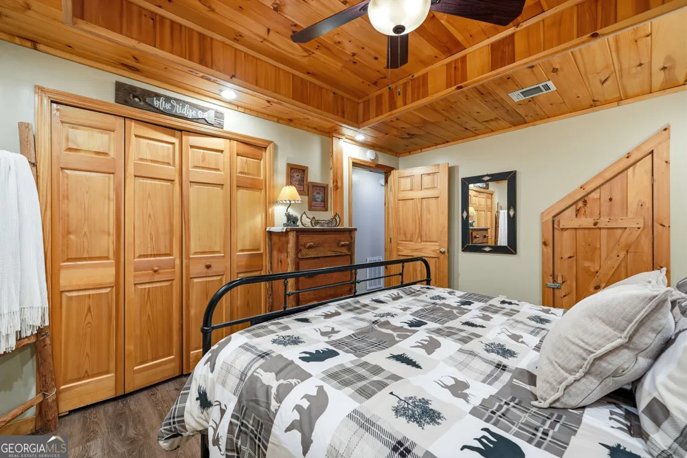 24 Oak Ledge RD Morganton, GA 30560