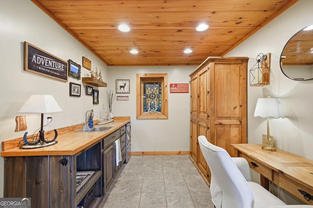 24 Oak Ledge RD Morganton, GA 30560