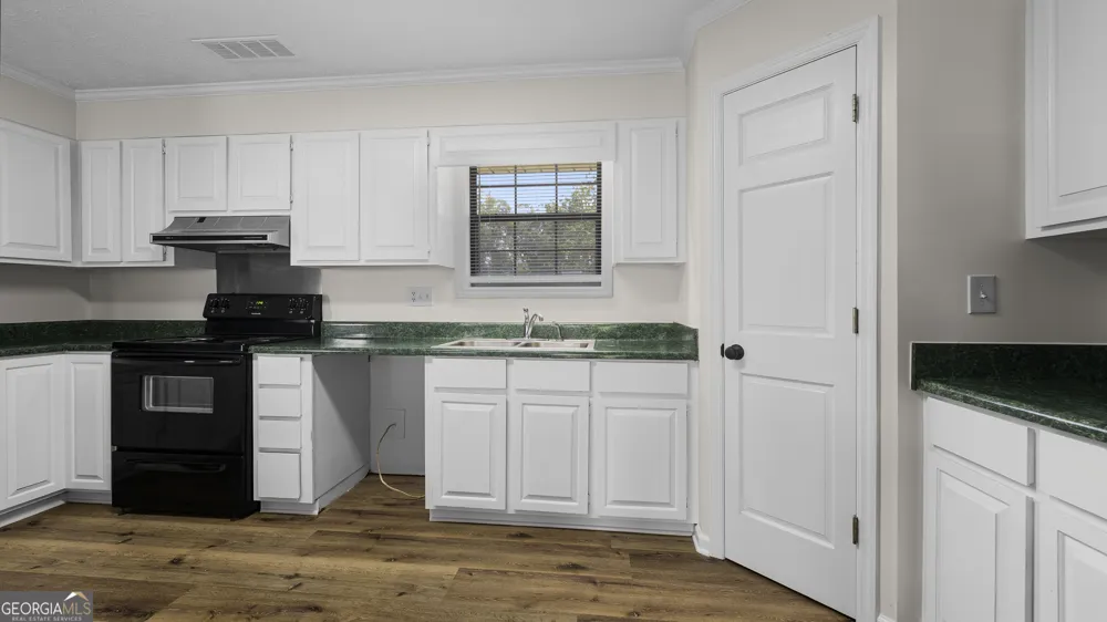 133 S Richardson ST Mount Vernon, GA 30445