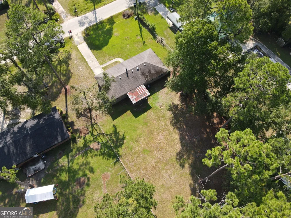157 Ext N Jefferson ST Lyons, GA 30436