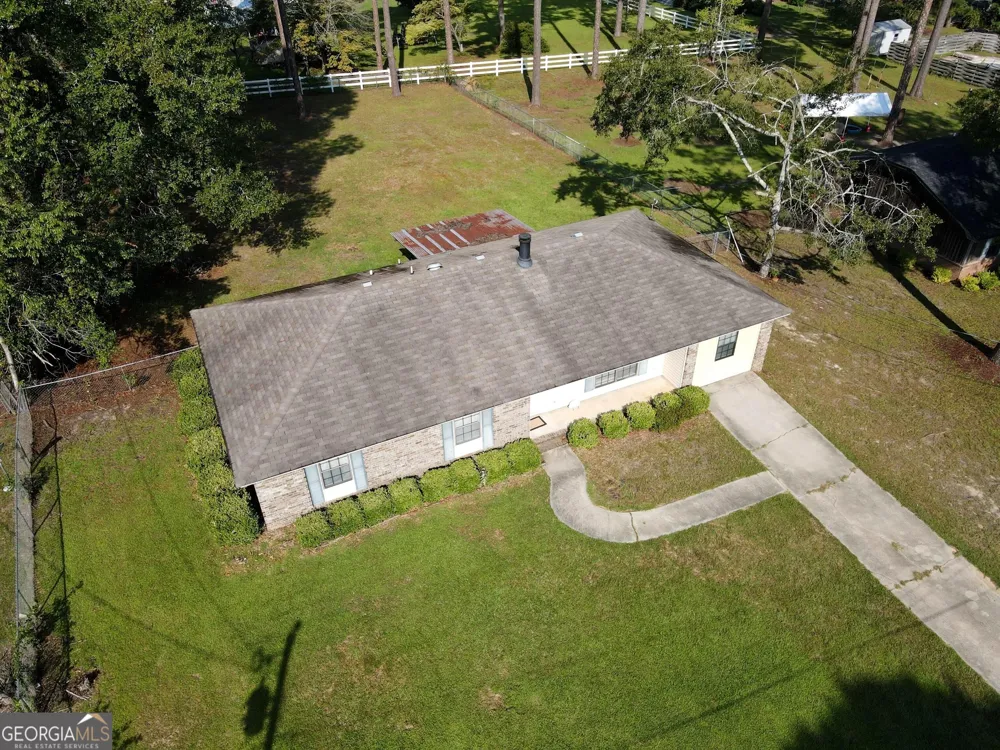 157 Ext N Jefferson ST Lyons, GA 30436