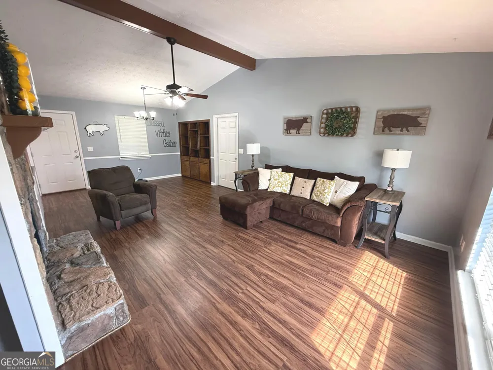 157 Ext N Jefferson ST Lyons, GA 30436