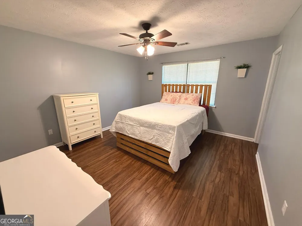 157 Ext N Jefferson ST Lyons, GA 30436